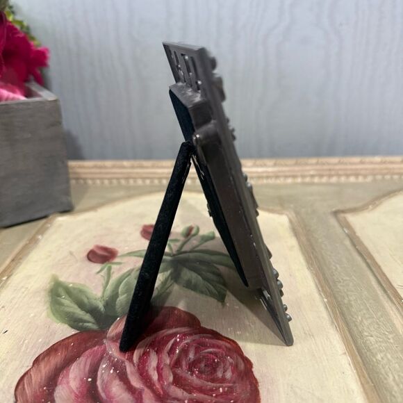 Small Floral Open Metalwork Photo Frame 2x3 - Picture 3 of 7